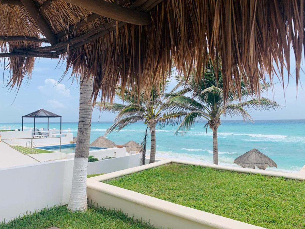 Brisas Beachfront Studios In Hotel Zone Cancun Exterior photo