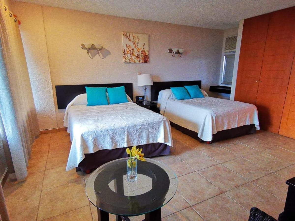 Brisas Beachfront Studios In Hotel Zone Cancun Exterior photo