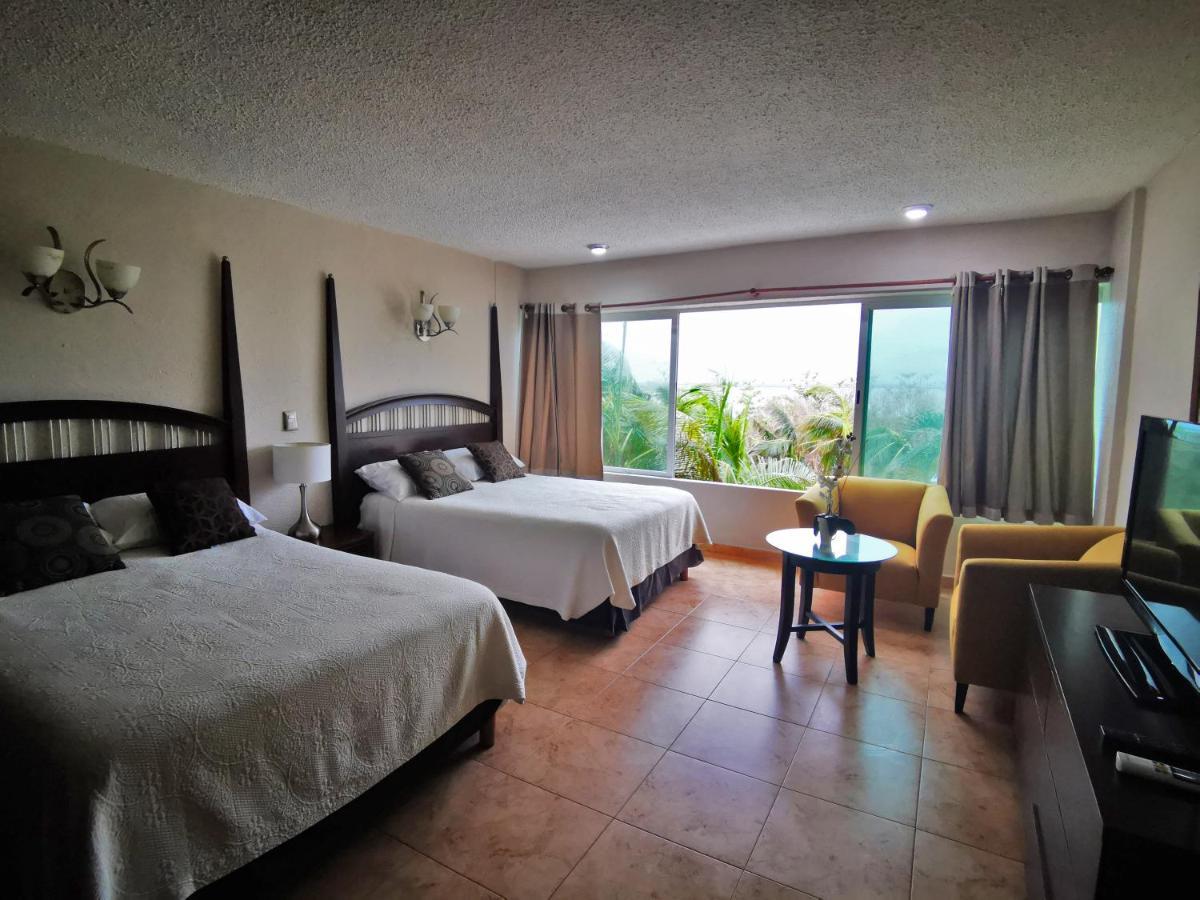 Brisas Beachfront Studios In Hotel Zone Cancun Exterior photo