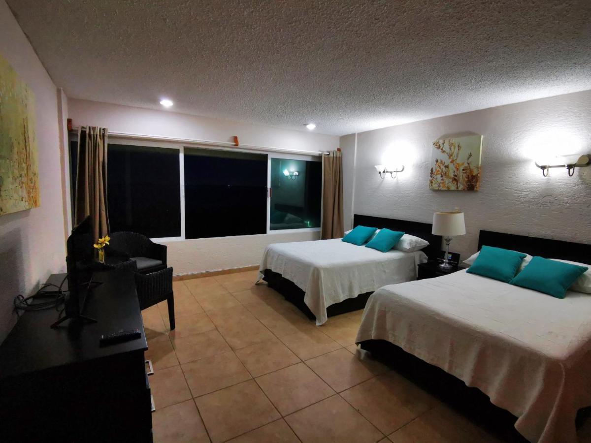 Brisas Beachfront Studios In Hotel Zone Cancun Exterior photo
