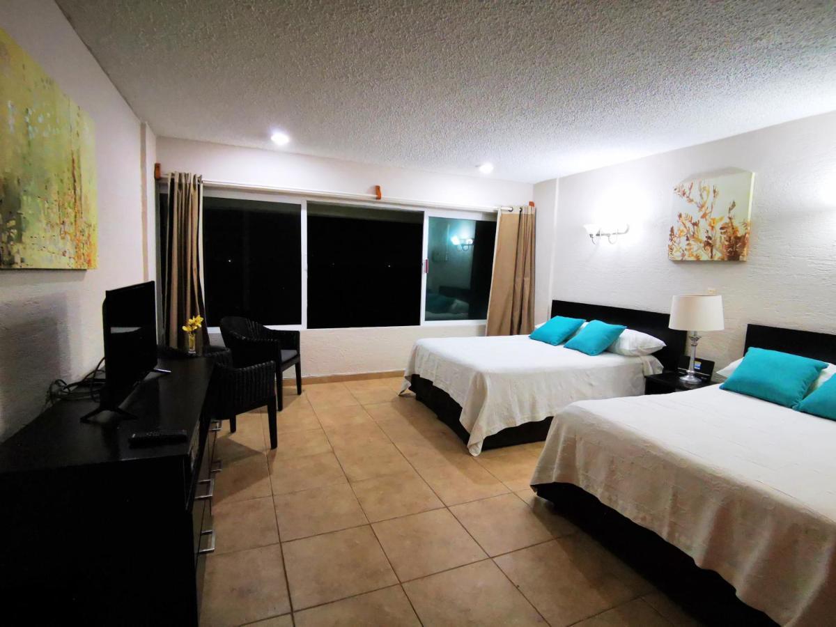 Brisas Beachfront Studios In Hotel Zone Cancun Exterior photo
