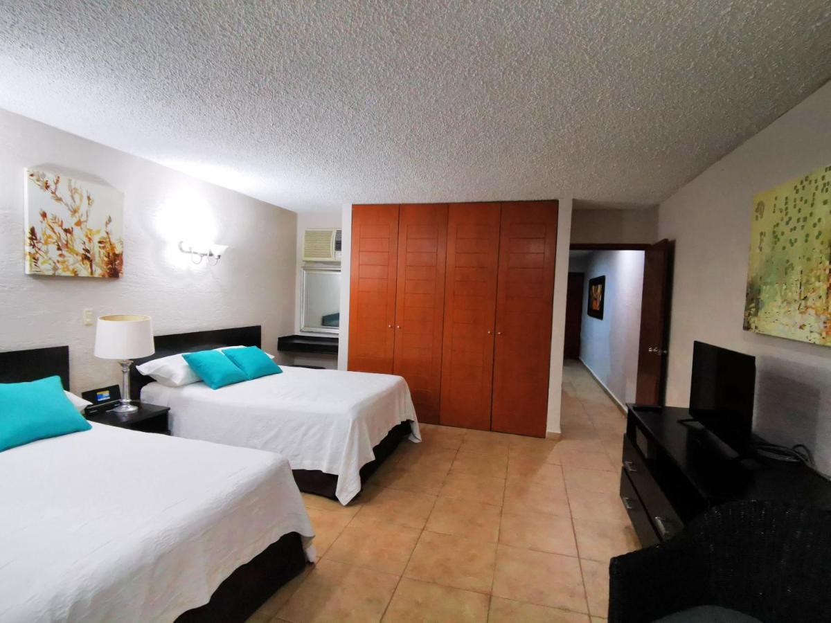 Brisas Beachfront Studios In Hotel Zone Cancun Exterior photo
