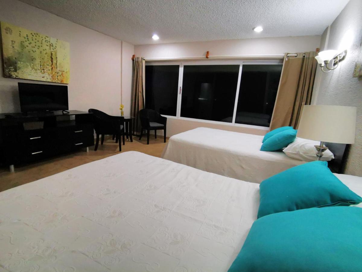 Brisas Beachfront Studios In Hotel Zone Cancun Exterior photo